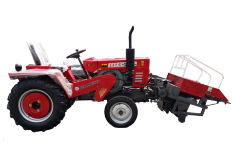 玉米聯(lián)合收獲機(jī)在